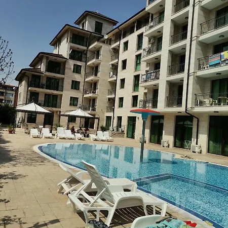 Family 3 Amadeus Lux Апартамент Слънчев бряг